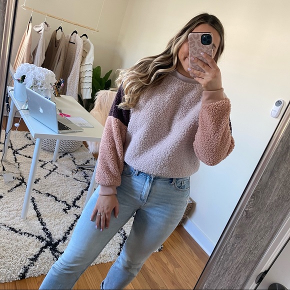 American eagle Sherpa pullover - Picture 2 of 6